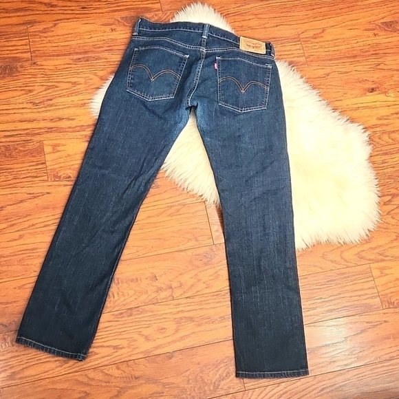 Levi's Skinny Dark Wash Jean's - Picture 5 of 6